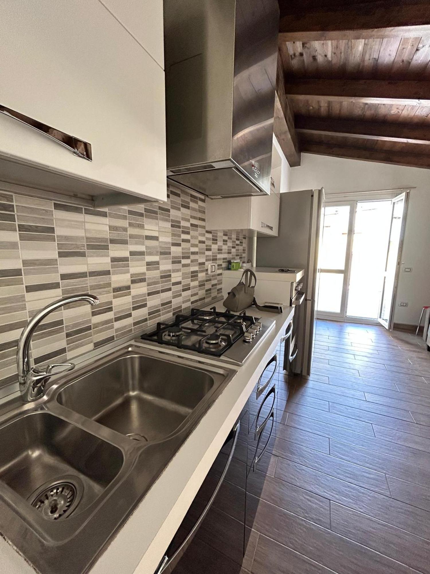 Appartamento Con Terrazzo Privato E Netflix Cagliari Bagian luar foto