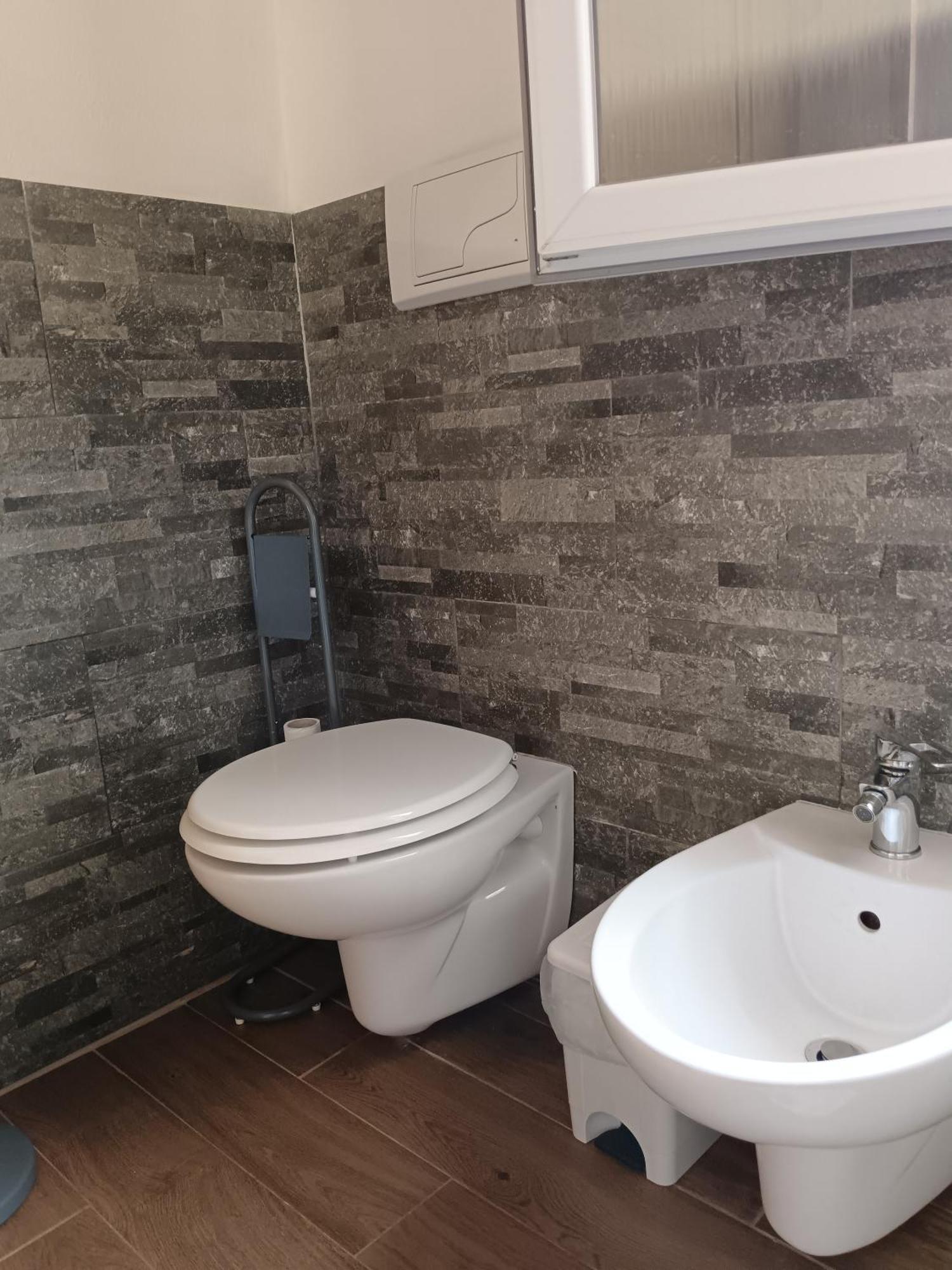 Appartamento Con Terrazzo Privato E Netflix Cagliari Bagian luar foto