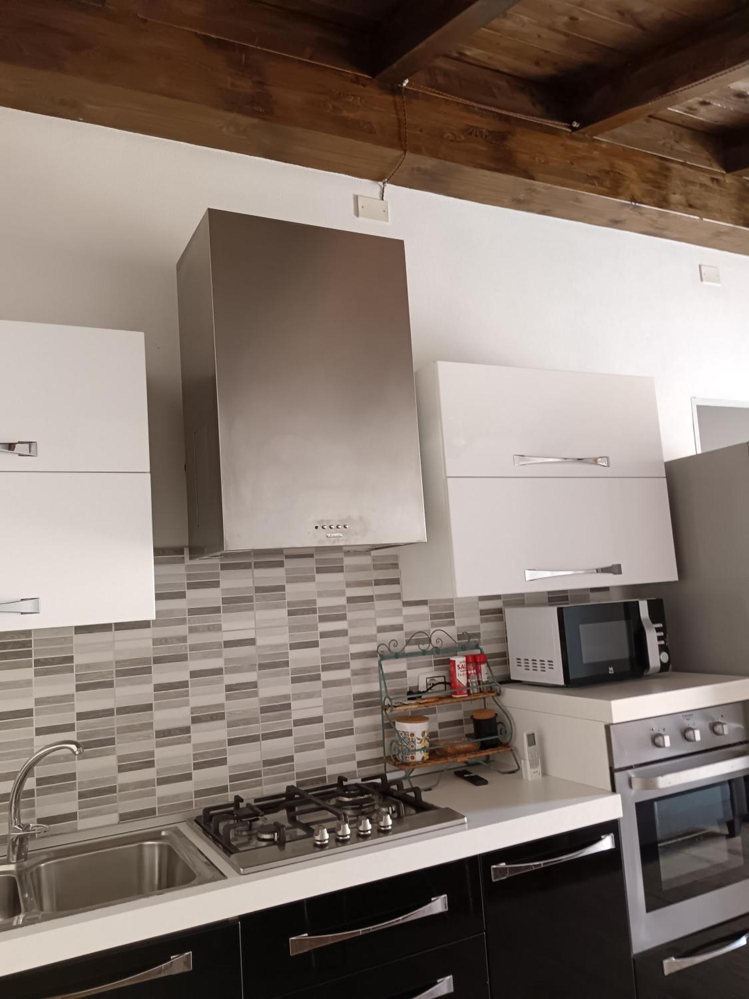 Appartamento Con Terrazzo Privato E Netflix Cagliari Bagian luar foto