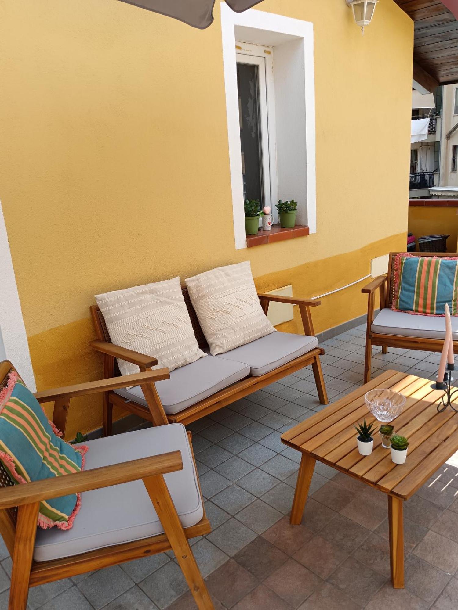 Appartamento Con Terrazzo Privato E Netflix Cagliari Bagian luar foto