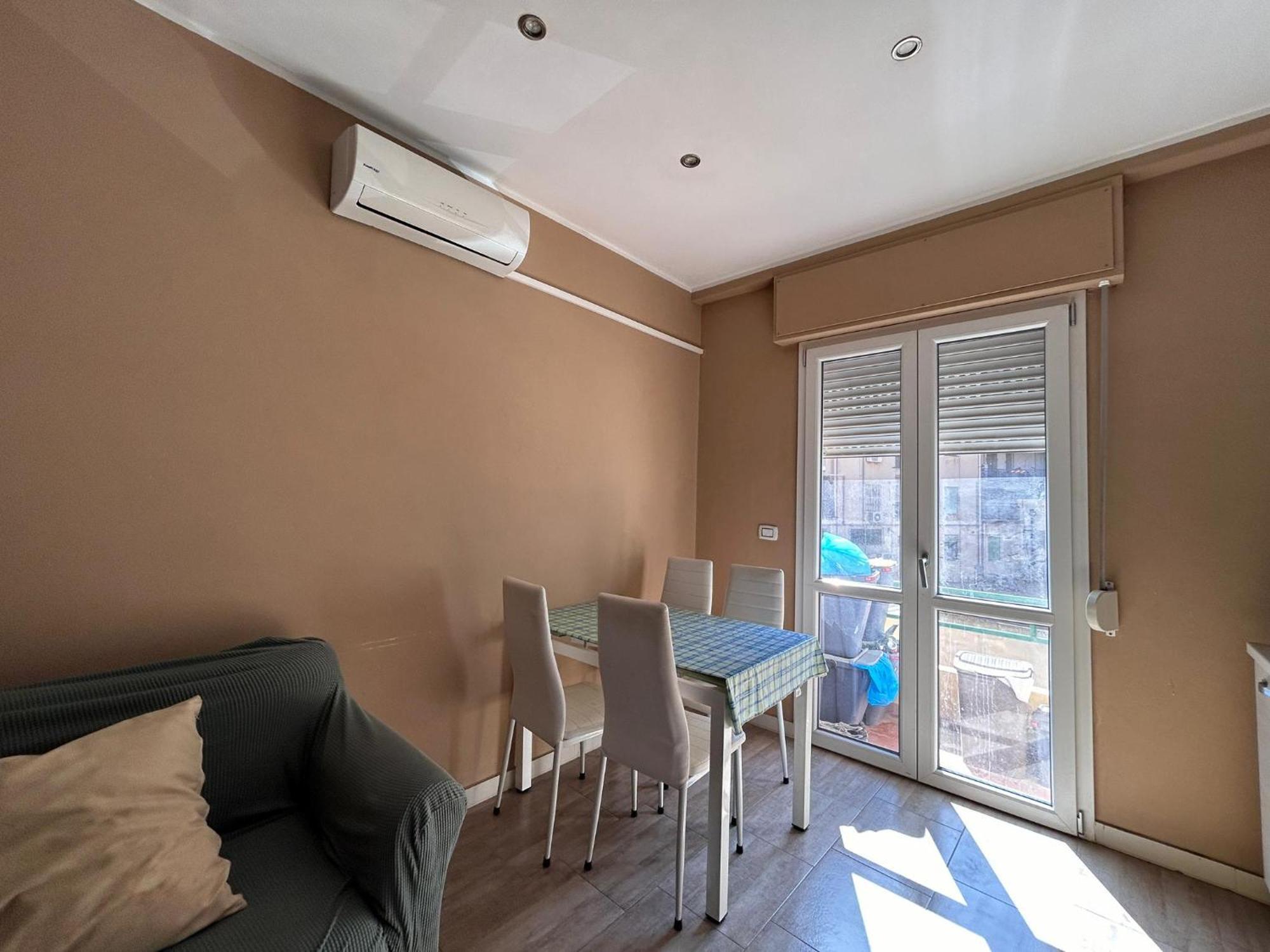 Appartamento Con Terrazzo Privato E Netflix Cagliari Bagian luar foto